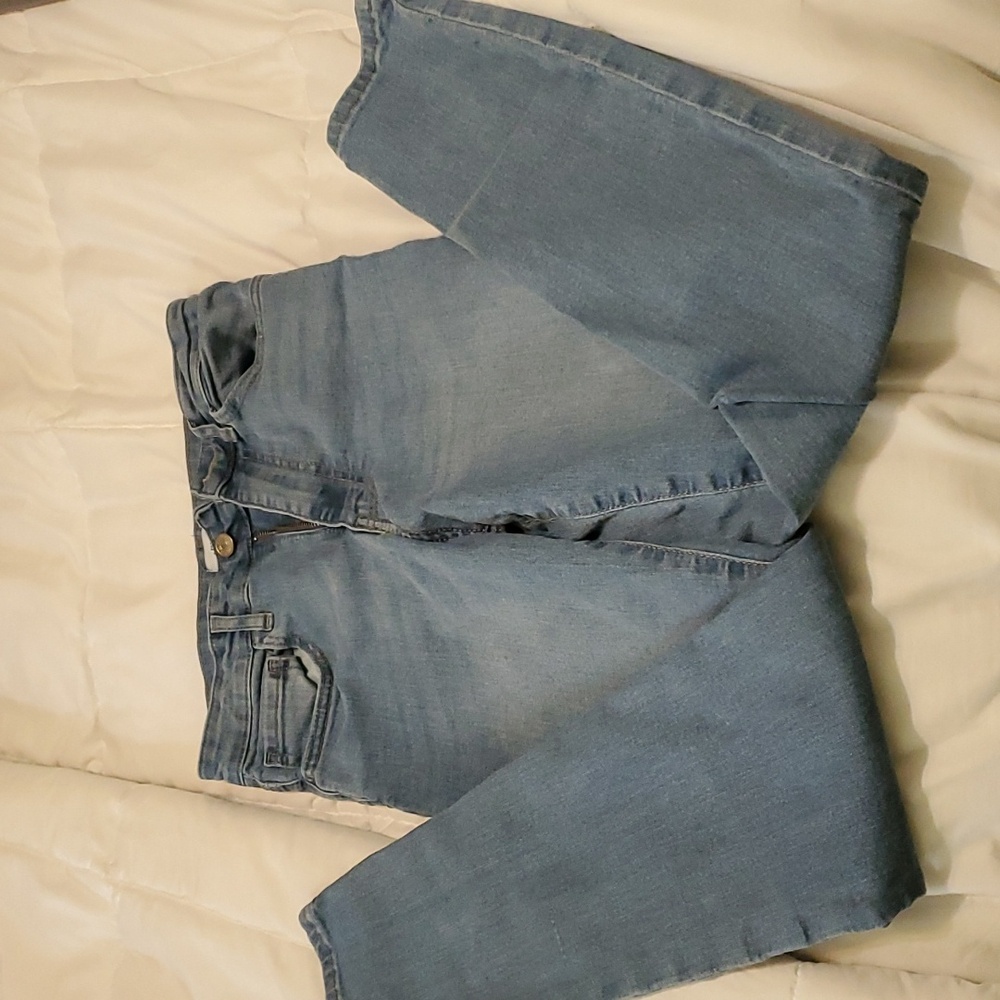 Forever 21 jeans size 27